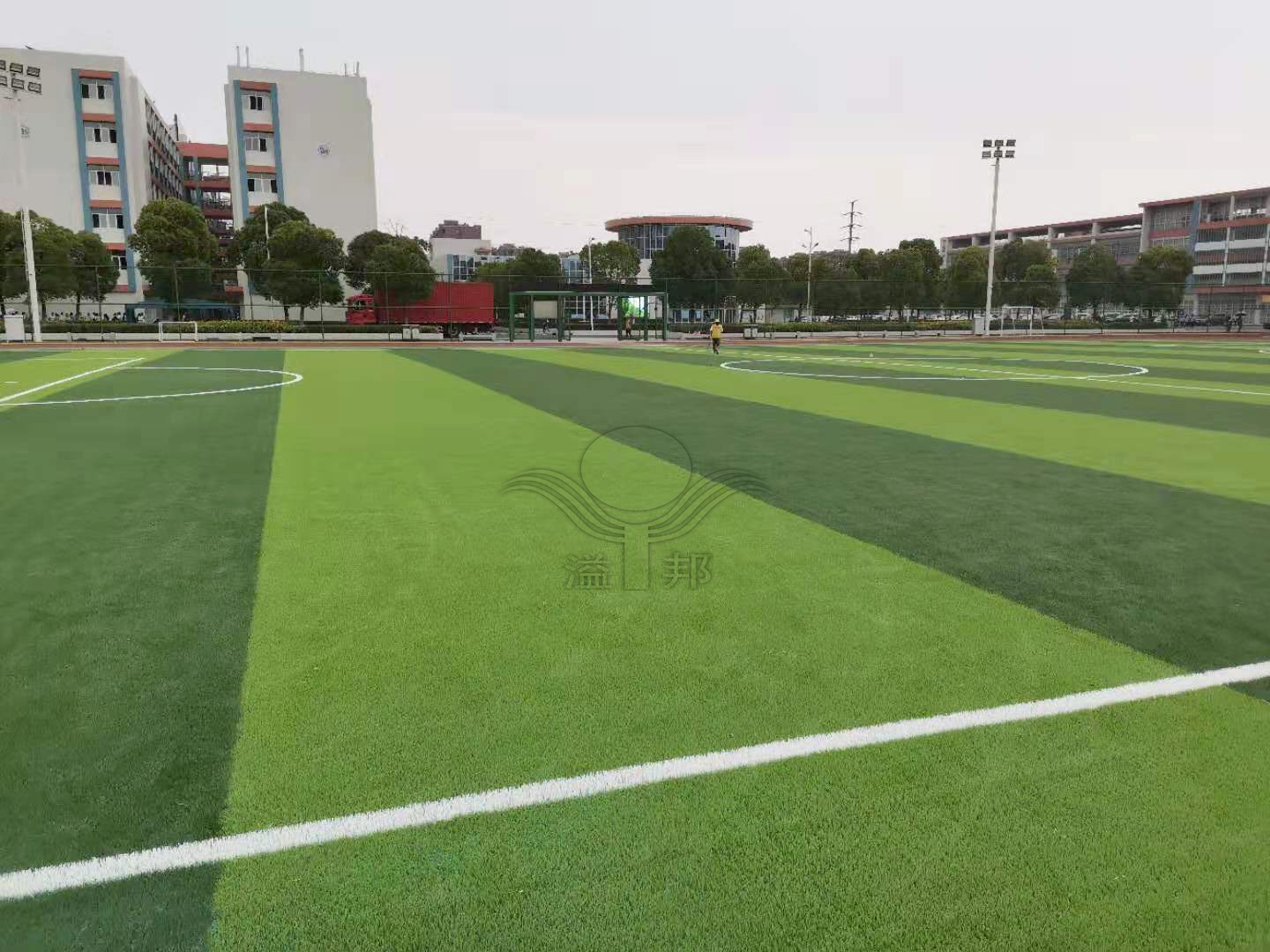 校園足球場(chǎng) 校園足球場(chǎng)